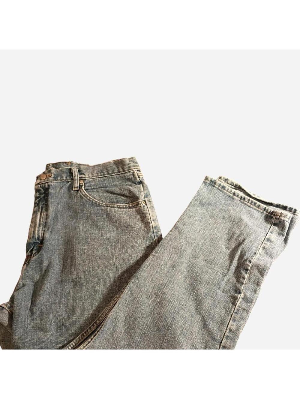 Wrangler Authentic Jeans in Light Wash Denim, Size 38x32